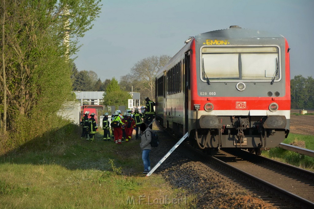 Schwerer VU LKW Zug Bergheim Kenten Koelnerstr P017.JPG